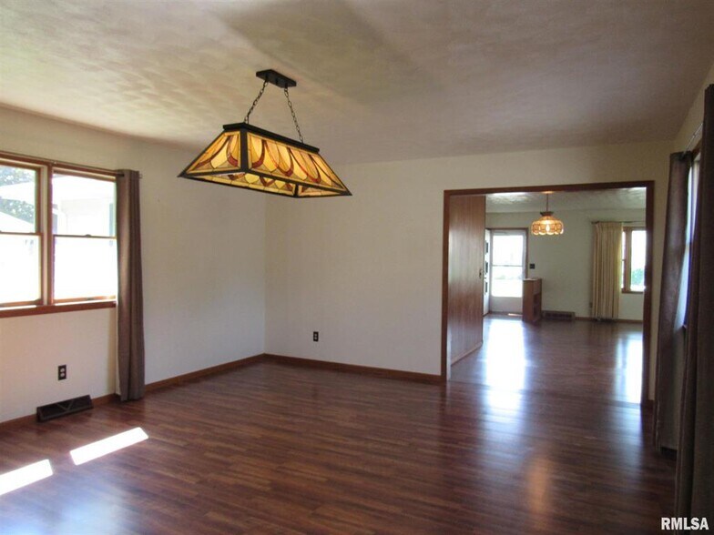 Building Photo - 2154 W 36th St