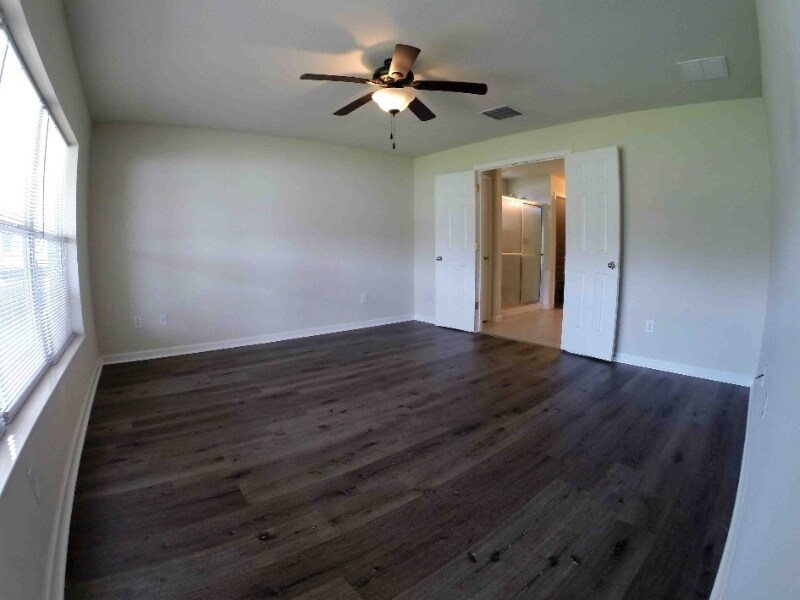 Building Photo - 5525 SW 40th St