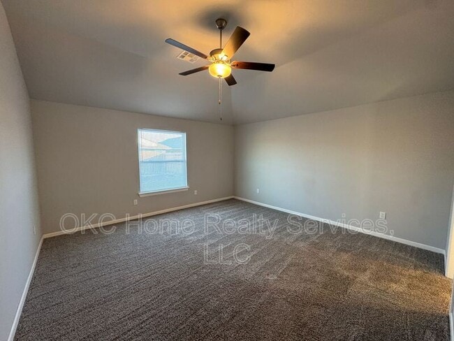 Building Photo - 928 Dusky Valley Ln