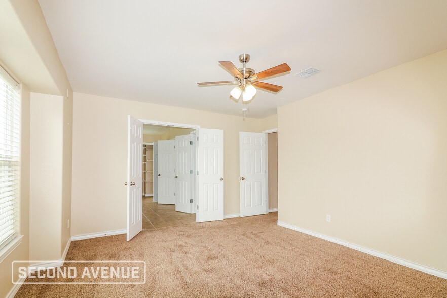 Building Photo - 2425 Mystic Star Dr