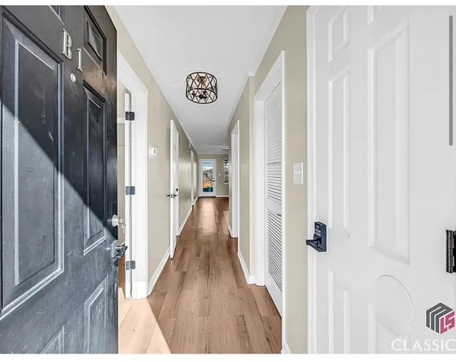 entry. - 2165 S Milledge Ave
