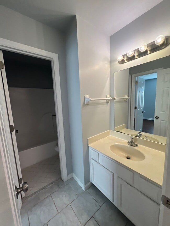 Building Photo - 219 Hickory Forge Dr