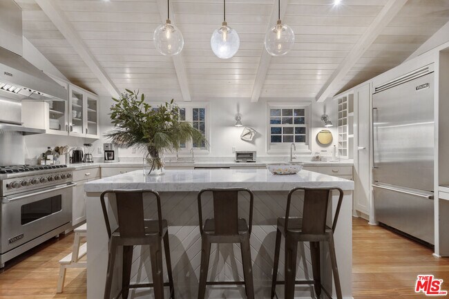 Building Photo - 163 Acari Dr