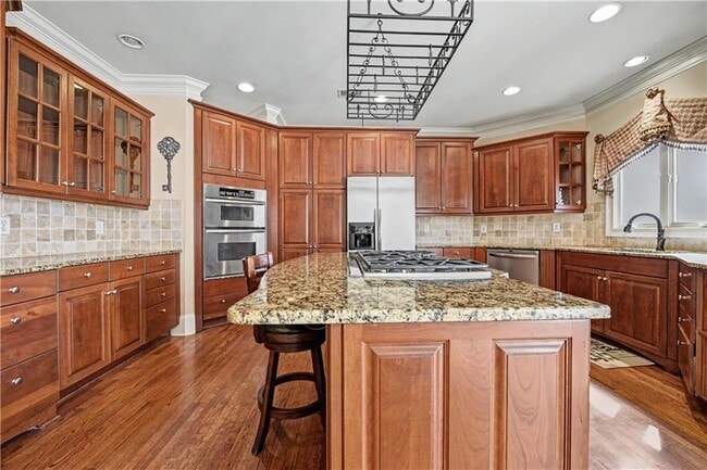 Building Photo - 4026 Palisades Main