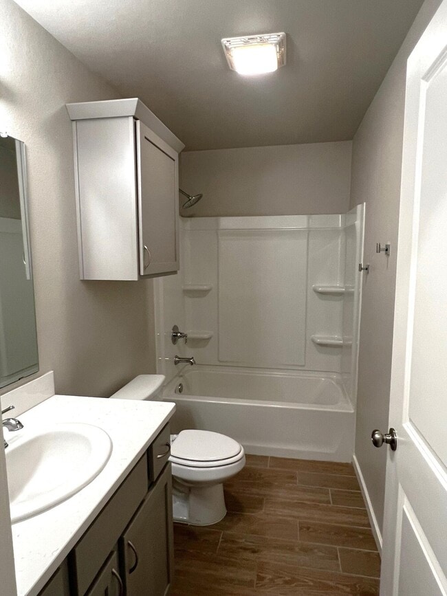 Building Photo - 9807 Viola Ave