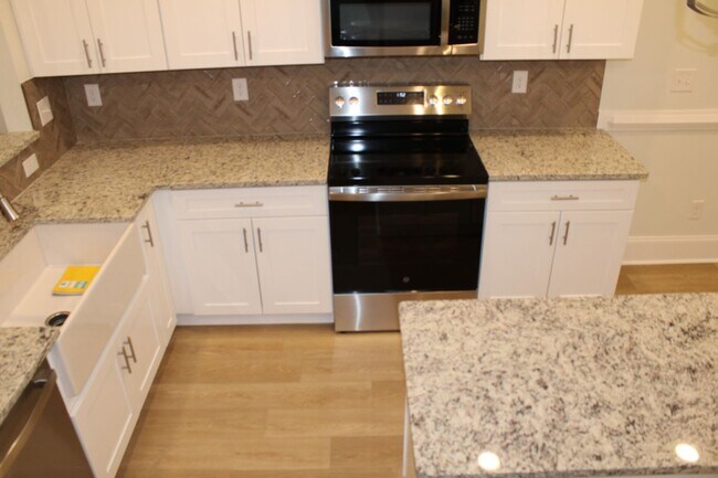 Building Photo - New 3 Bedroom 2 Bath Grovetown