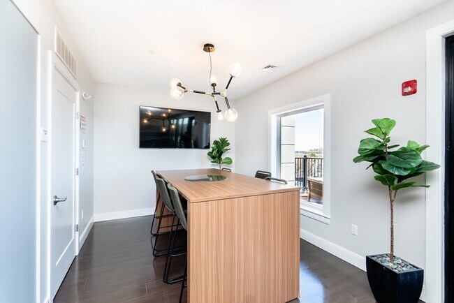 Building Photo - 11 Walley St