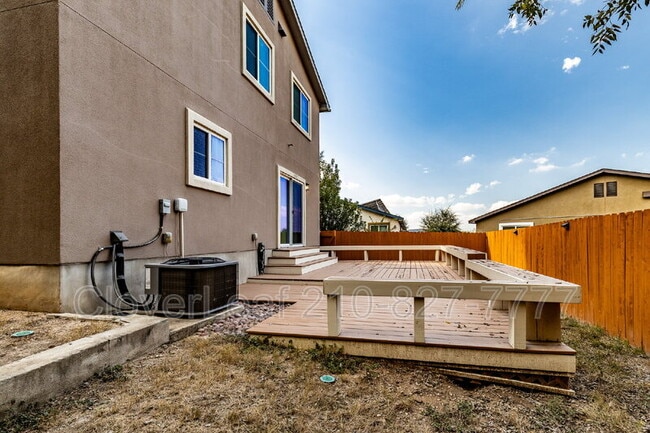 Building Photo - 10414 Legacy Hl