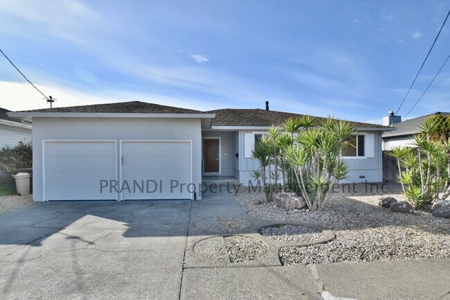 Building Photo - Rare Lagoon Front Property in Corte Madera...
