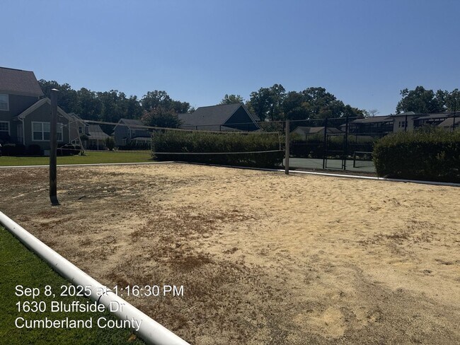 Building Photo - 1914 Bluffside Dr