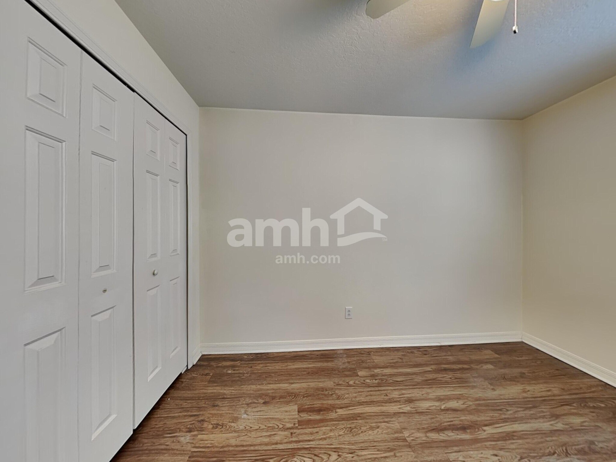 Building Photo - 10231 Lakeside Vista Dr