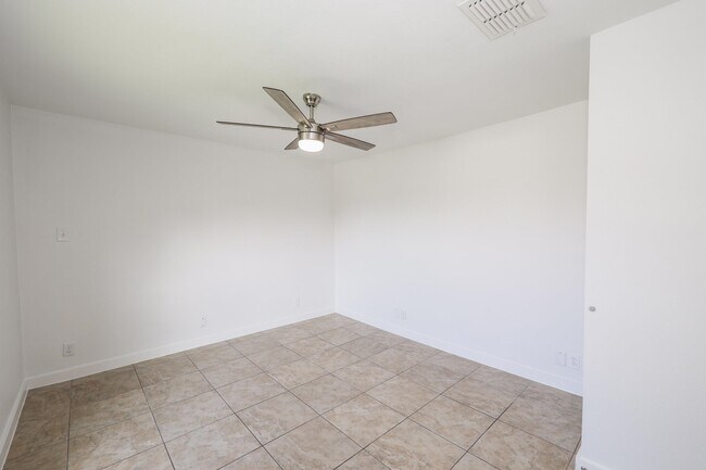 Building Photo - 2610 Springfield Ave