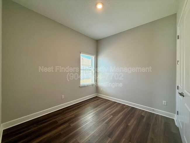 Building Photo - 10682 Aventura Dr