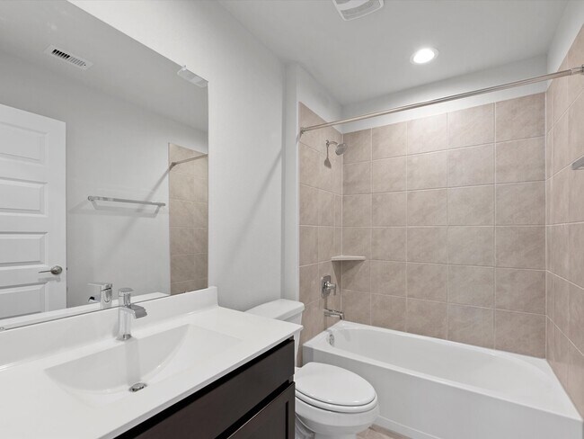 Building Photo - 3335 Silverton Dr