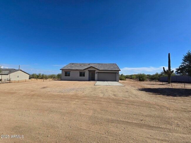 Building Photo - 16023 E Rancho Tierra Dr