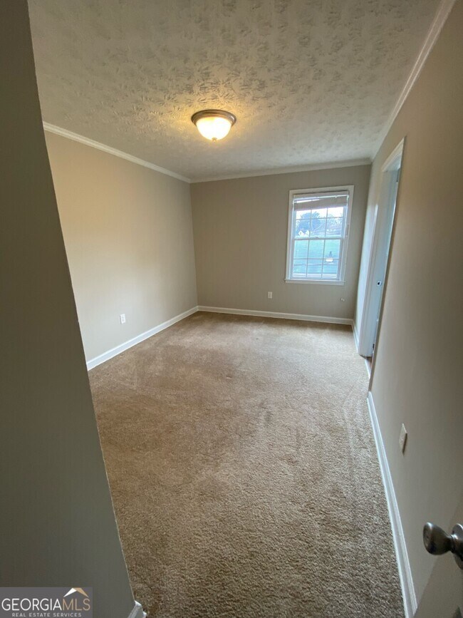 Building Photo - 639 Reese St