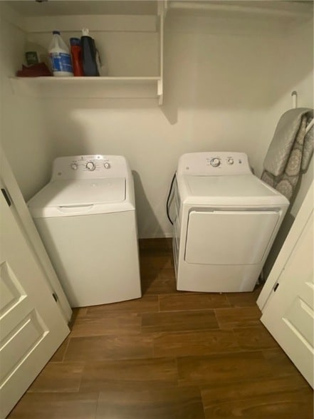 Building Photo - 1299 N Sicily Ln