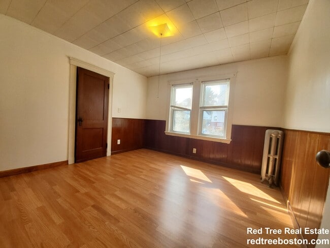 Building Photo - 31 Lyman Ave