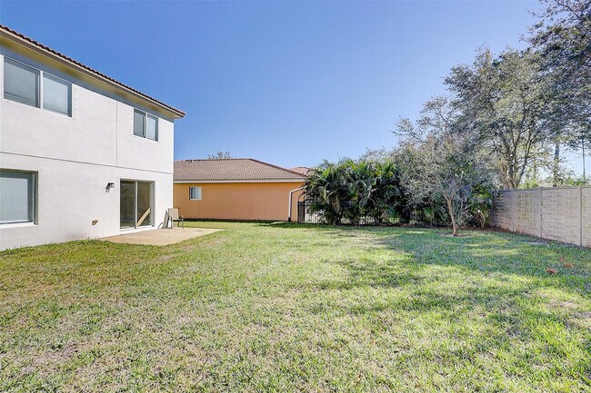 Building Photo - 1956 SW Jamesport Dr