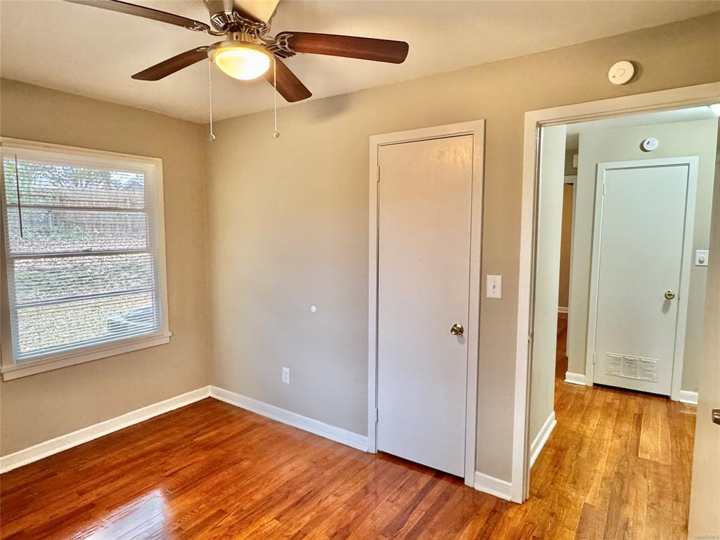 Building Photo - 3346 Vermont Dr