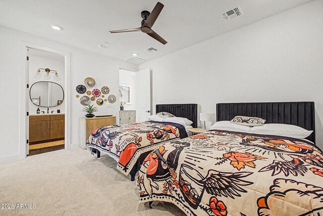 Building Photo - 2121 W Sonoran Desert Dr