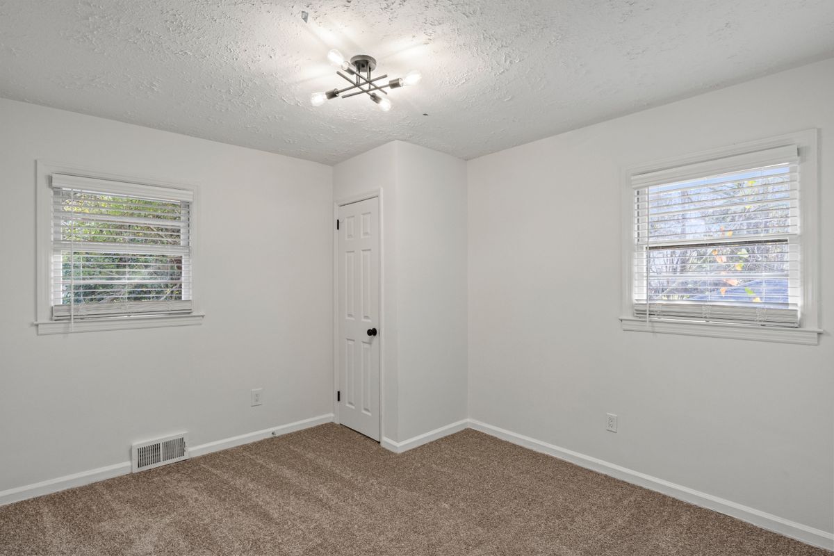 Building Photo - 2378 Green Forrest Dr