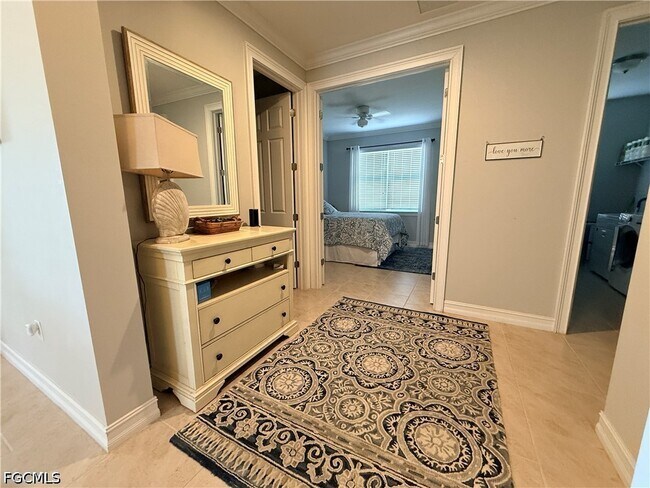 Building Photo - 3920 King Edwards St