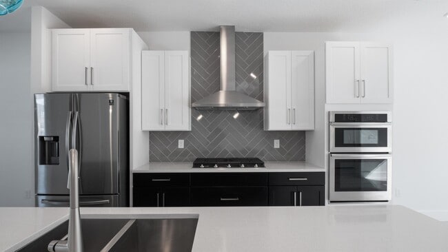 Building Photo - 15318 Lebeau Lp