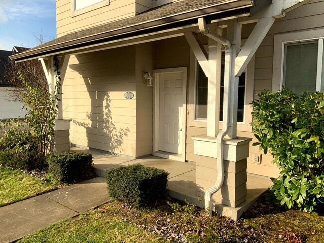 Building Photo - 3 Bedroom Home in Bethel-Danebo Area