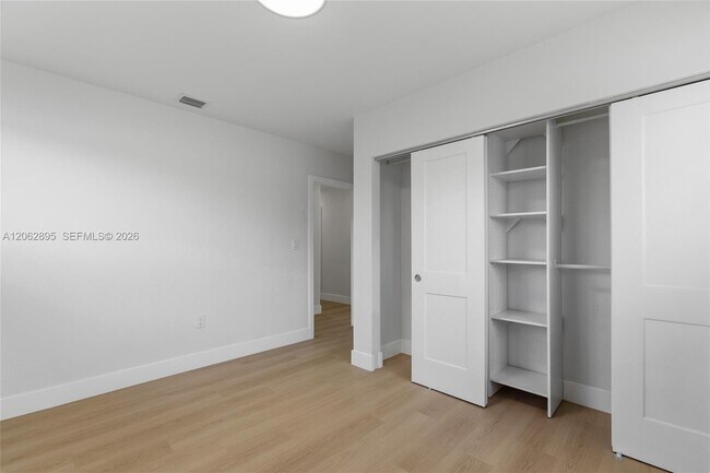 Building Photo - 9660 Dominican Dr