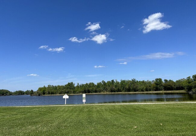 Building Photo - Carillon Lakes Home