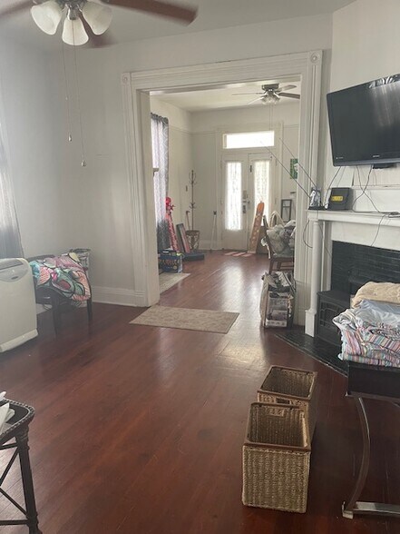 Unit is over 2000 sq ft - 8226 Cohn St