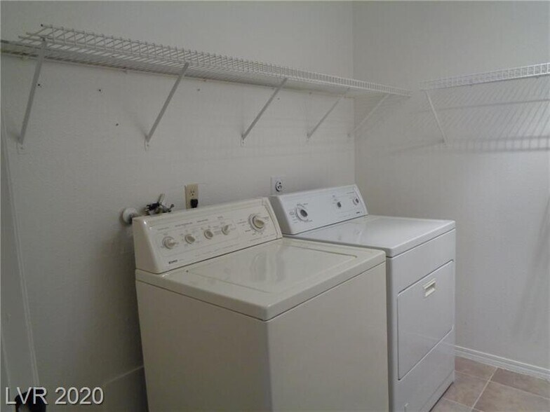 Building Photo - 2807 Tulip Ct