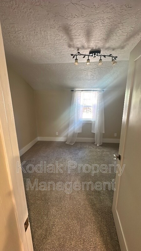 Building Photo - 312 N 100 E