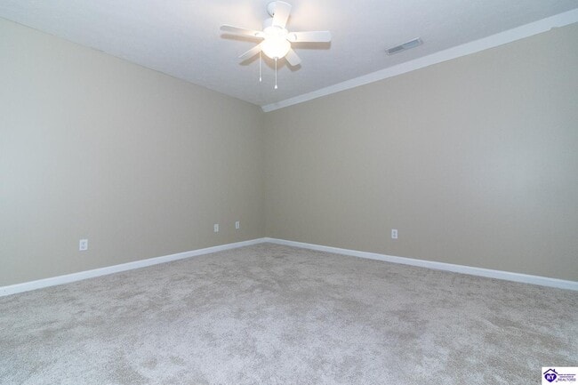 Building Photo - 212 Applewood Ln