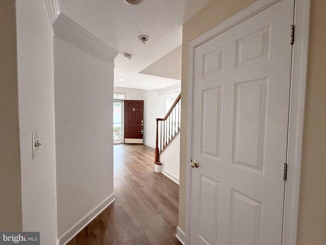 Building Photo - 4228 Lower Park Dr