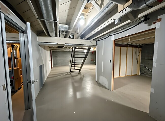 Building Photo - 310 Fishel Ave