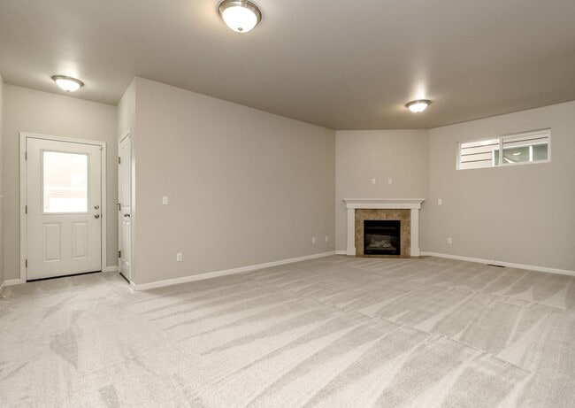 Building Photo - Beautiful Lacey Home with new paint and carpet in Popular Edgewater Community