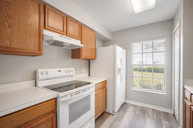 Building Photo - Riverwalk Retreat: Updated 3BR Townhome in...