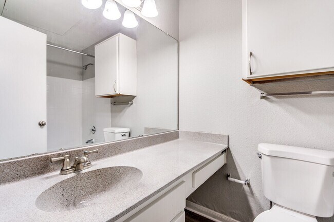 Building Photo - Peaceful Living in Champions — 2 Bed Deal ...