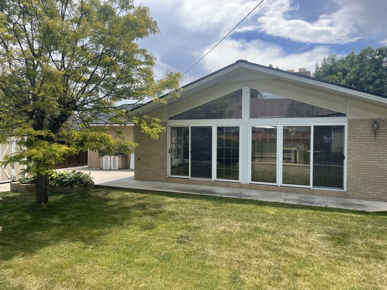 Building Photo - 501 Lois Dr
