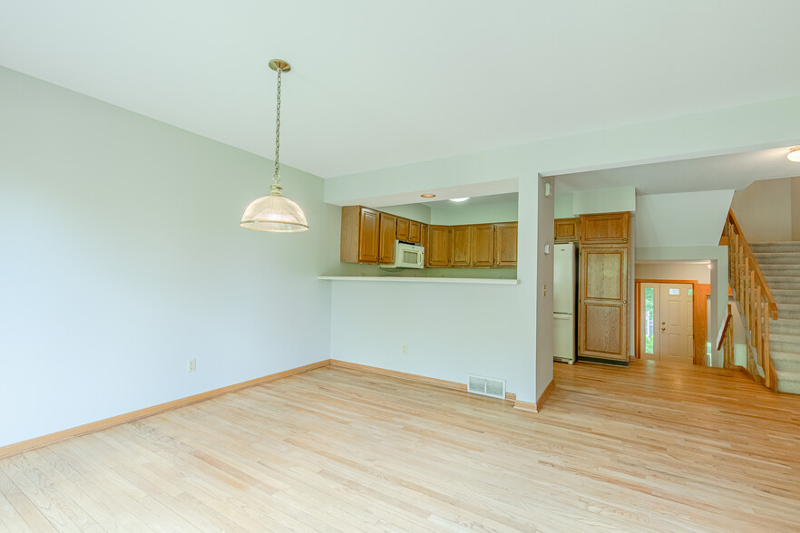 Building Photo - 2931 Marina Dr