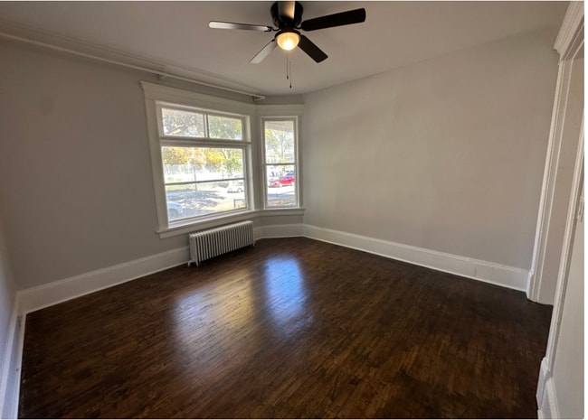 Living Room - 1325 W Mineral St