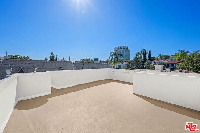 Building Photo - 500 Smithwood Dr