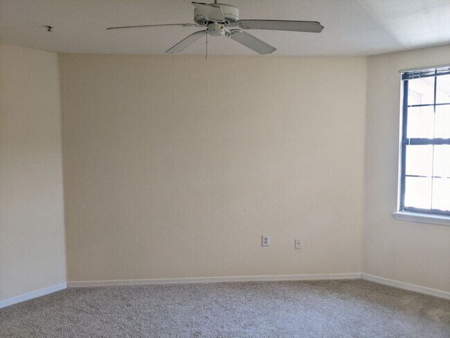 Building Photo - 1bd/1bath Condo at THE REGISTRY @ MICHIGAN...