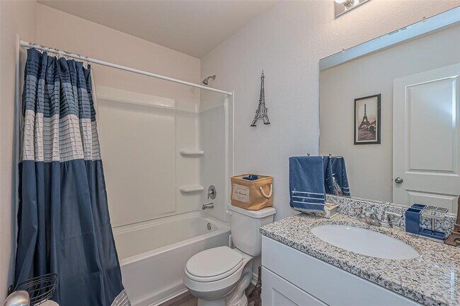 Building Photo - 15708 Del Norte Dr