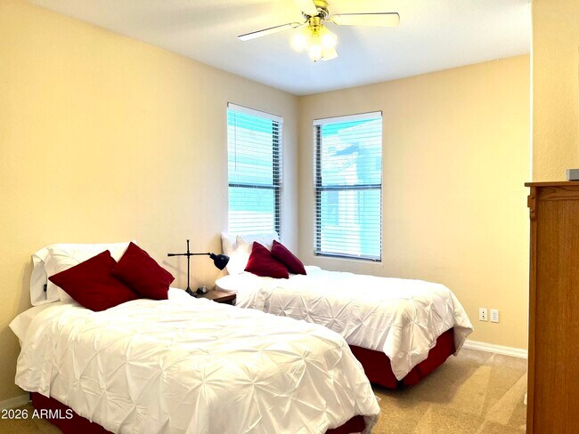 Building Photo - 15221 N Clubgate Dr