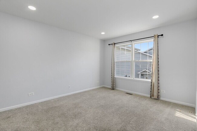 Building Photo - 1441 Orleans Dr