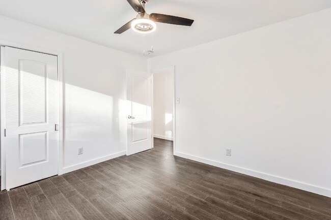 Building Photo - 3bd/2ba Ranch Style Nest In Fayetteville