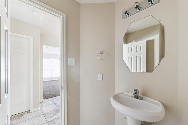 Building Photo - 8307 Cove Timbers Ln